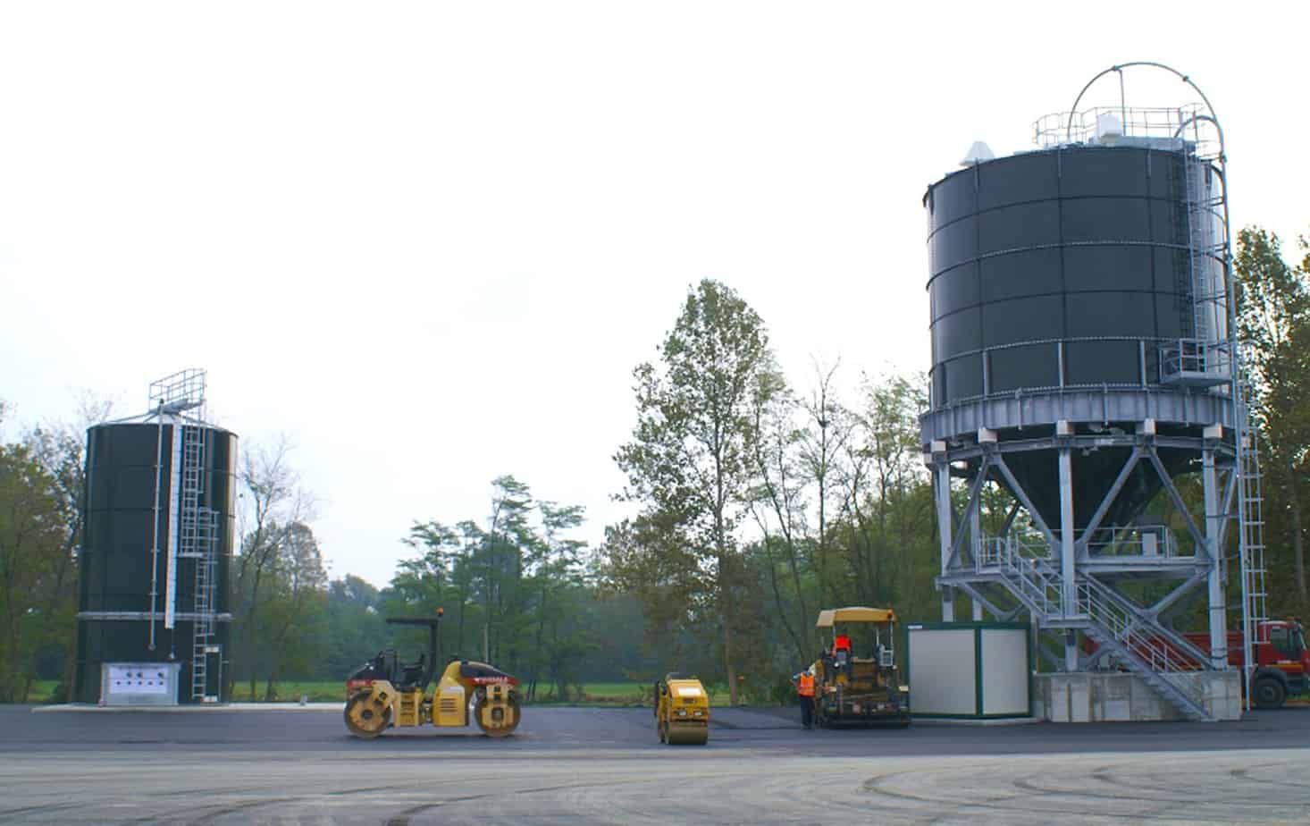 Un impianto recentemente installato presso il P.M. ASPI di Como: un silo self service da 750 t e un serbatoio per soluzione salina da 140.000 l