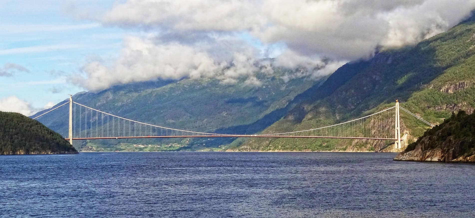Il ponte di Hardanger, sull’omonimo fiordo