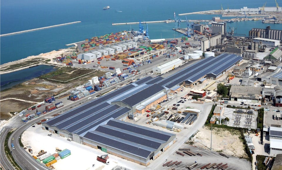 Ancona: al porto serve un raccordo