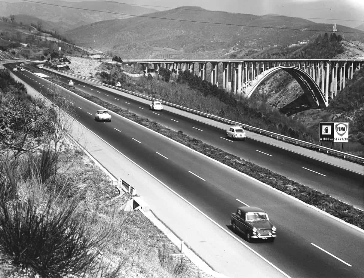 Il viadotto sul torrente Aglio tra Bologna e Firenze sulla Autostrada del Sole: Guido Oberti con l’Impresa Romagnoli, cantiere del 1960