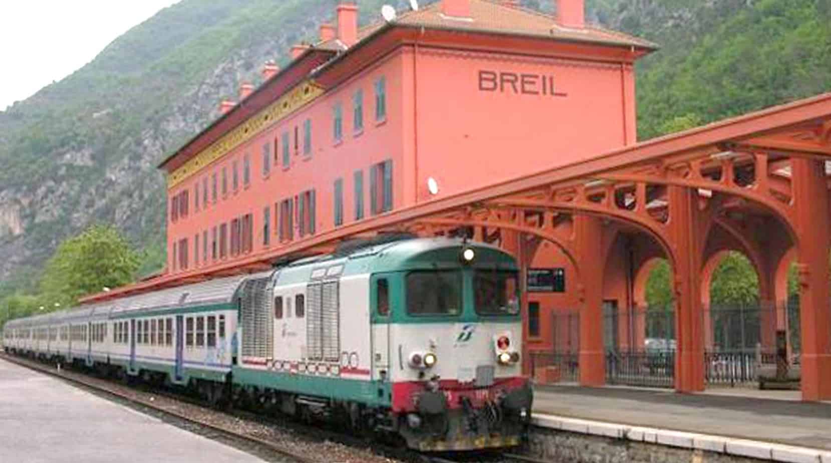 La ferrovia Cuneo-Limone-Ventimiglia (o linea del Tenda) è stata progettata a fine Ottocento: collega il Capoluogo di Provincia piemontese alla cittadina ligure, passando per il comune di Borgo San Dalmazzo (CN) e attraversando il territorio francese