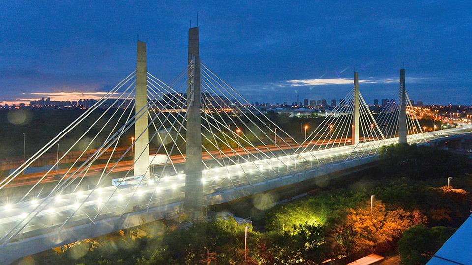 In Brasile, il ponte strallato sull’Avenida Ayrton Senna