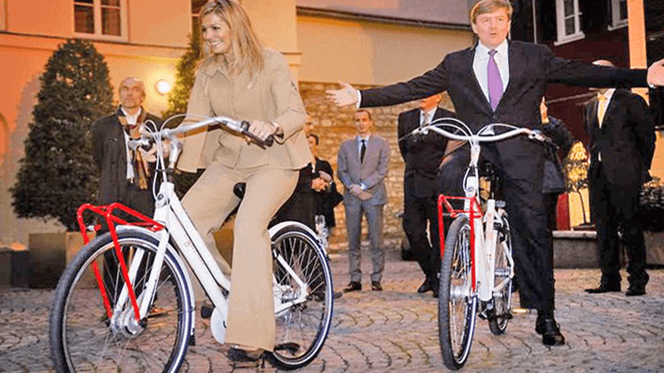 La coppia reale in bici