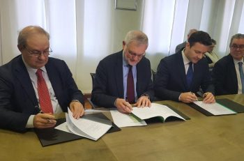 Piemonte: firmati tre protocolli per eliminazione passaggi a livello su Chivasso-Aosta