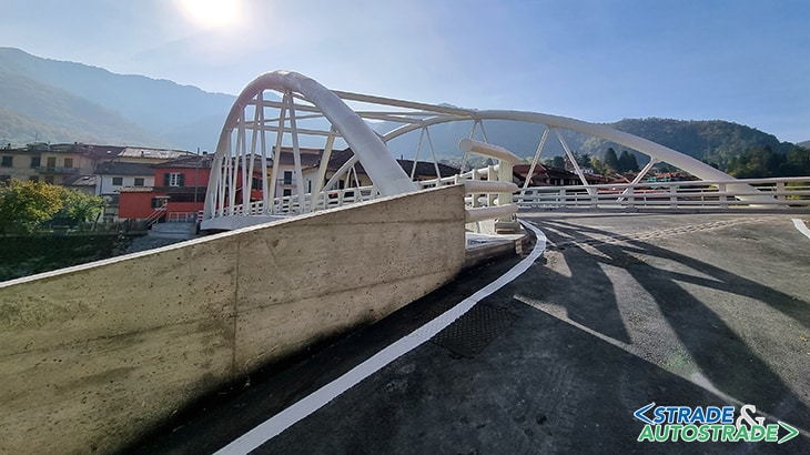 L’accesso al nuovo ponte