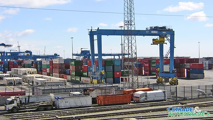 Container nel porto di Genova - Opportunità dall’“ecosistema innovazione” del PNRR